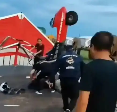 痛心起飞时坠落身亡,他才12岁