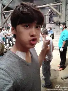 宠粉楷模李易峰