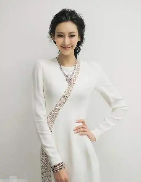 李荣浩刚成名立马甩前任,无缝衔接杨丞琳这到底渣不渣