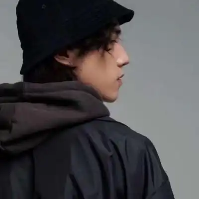 越爱越伤伤到遍体鳞伤