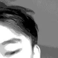 头像男的黑白伤感图片,戴帽子的抽烟的都有