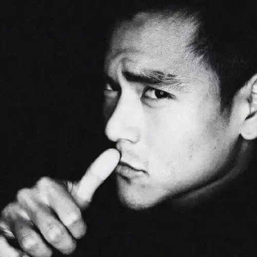李靓蕾报警,斥责王力宏借看娃打造好爸爸人设,带媒体堵门
