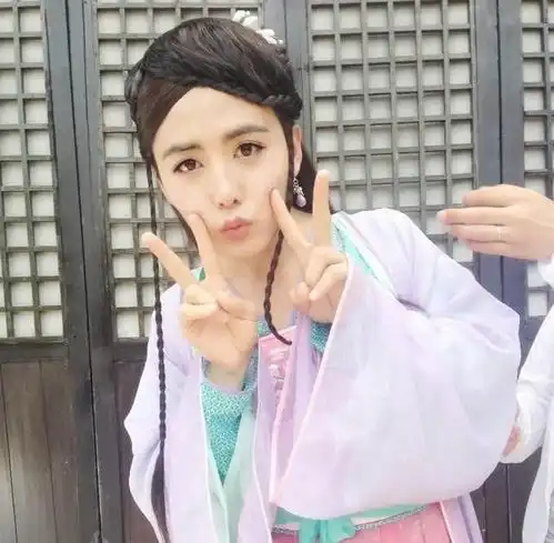 男扮女装的8位男明星,以假乱真,雌雄难辨,最后一位可以封神了