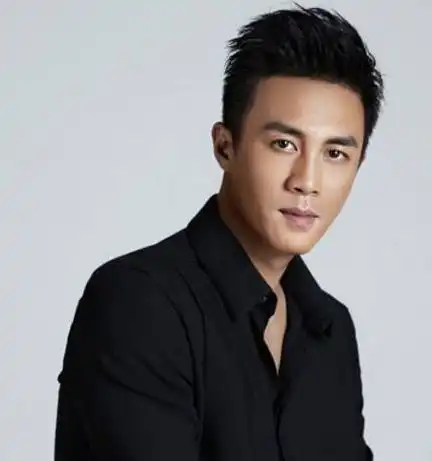 胡歌爸爸谢霆锋爸爸李易峰爸爸杜淳爸爸简直是天壤之别