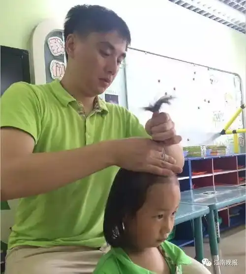 无锡80后男幼师的一天又当爹又当妈,既幸福也孤独