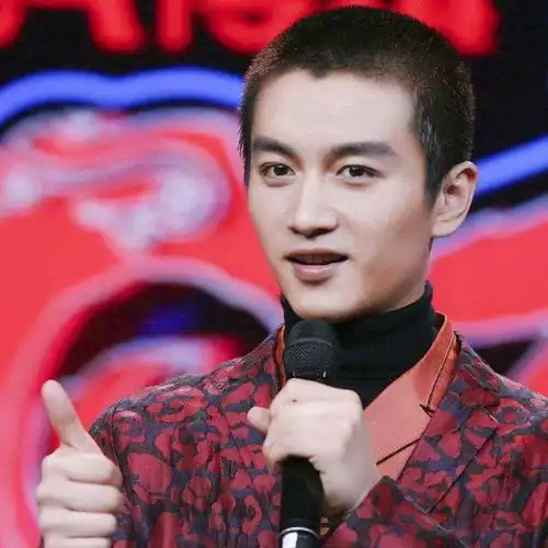 男明星帅不帅先剃个寸头看看,全靠颜值撑起来的发型