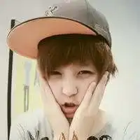 低头戴帽子的男生头像微信头像图片大全