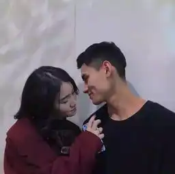 谁有男女闺密头像一人一张的,跪求