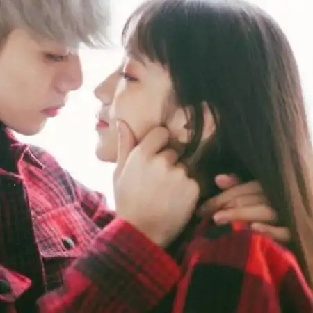 qq个性头像情侣小清新,到最后我才发现我是爱你的