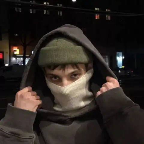 男生头像没有舍就没有得,今天所放弃的,明天可能会加倍回报给你