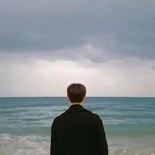 微信最近很拽的霸气句子,我走的路很黑,你拿什么体会