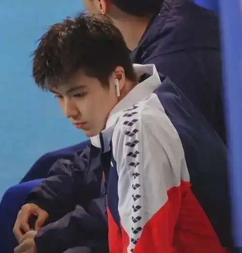 孙杨禁赛后,中国泳坛后继无人不,最帅00后已经冒头,而且还