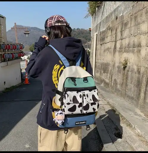 书包女中学生初中生拼色大容量校园小学生三到六年级男童高中生双肩包