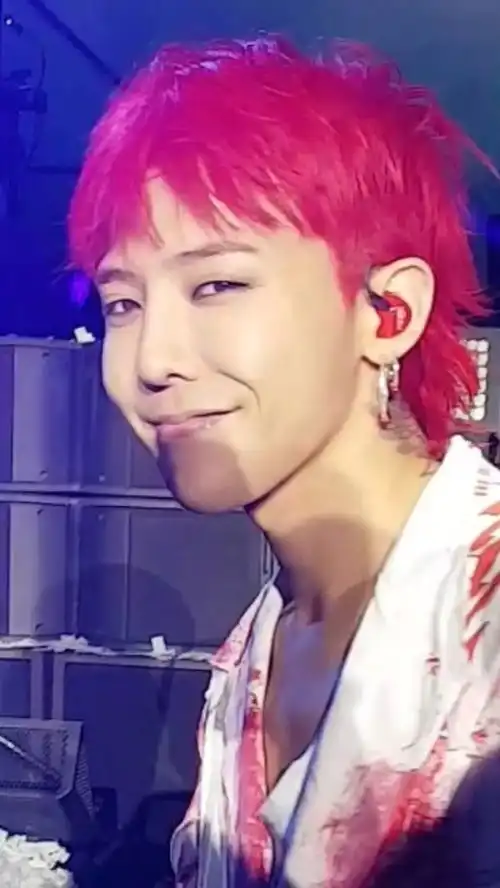 充满青春活力的元气少年