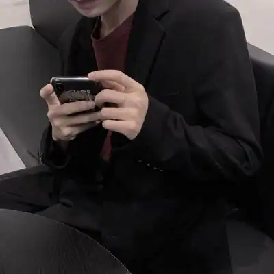 成熟霸气有男人味头像半身西装无头头像