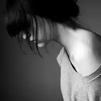 男女生妖媚伤感黑白颓废的头像