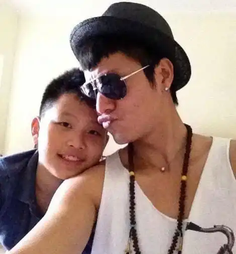 陈坤儿子17岁了,越来越像母亲,你能看出他母亲是谁么