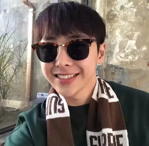 男生头像丨渣男会呼吸渣女蹦野迪直男爱萝莉直女恋腹肌老子不一样深情又专一