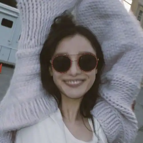 ins高级感女生头像