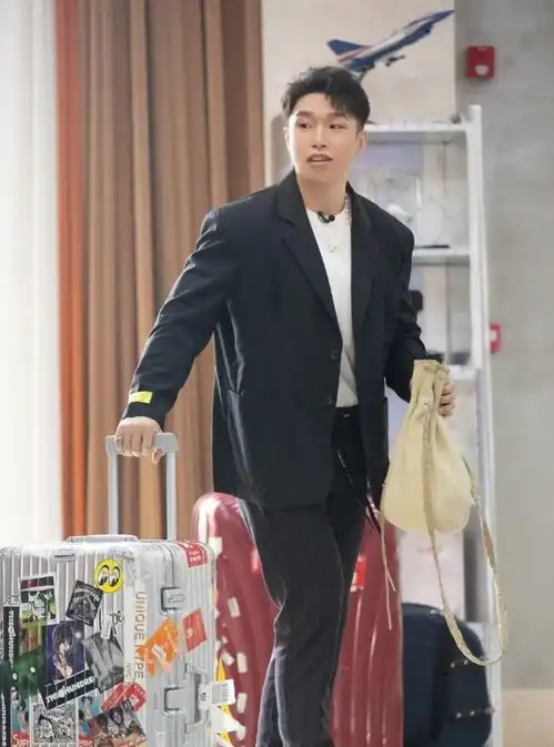 郭麒麟有多人间清醒婉拒奔跑吧邀请,专心为演员身份做准备