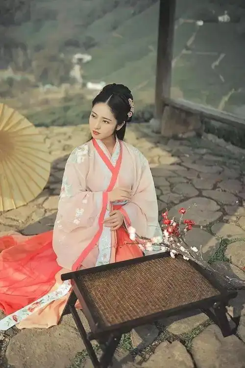 在纳兰词里,品味秋天