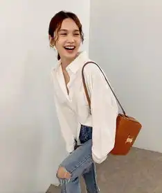 杨丞琳才刚领证就出来虐汪衬衫偷穿李荣浩的吧,却意外时髦了