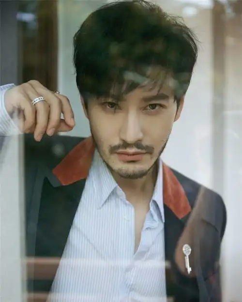 黄晓明获金鸡影帝,baby未送祝福再传婚变,黄晓明一句话否认