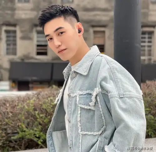 男生留过耳发型太热了,不如剪这几款清爽造型,干净又帅气