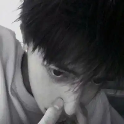 个性男生头像高冷霸气我也这样对待我的生活