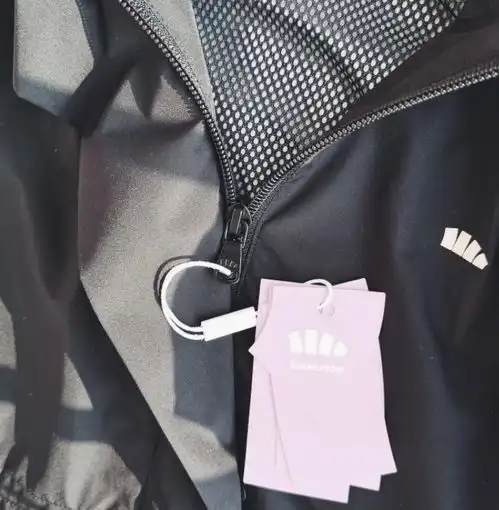 蕉下防晒衣效果怎么样,防紫外防雨亲身使用效果分享