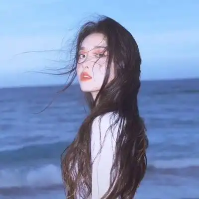 海边气质美女背影头像自找的痛不敢喊痛