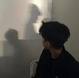 语音直播间里的距离,或许是他和世界最适合的距离