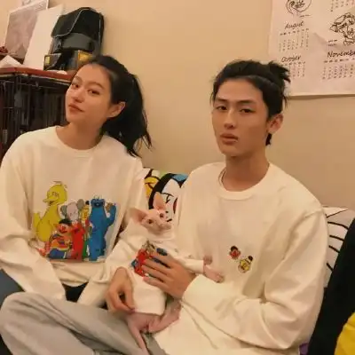 情侣头像2022最新版一男一女真人抖音超火的新版情头大全