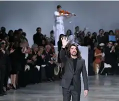 巴黎时装周设计灵感来源于雕塑组图