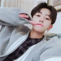 qq唯美帅气的男生头像高冷范过于张扬的爱情多半带着心虚