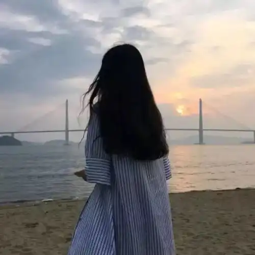 情话短句我是一个经常笑的人可我不是一个开心的人