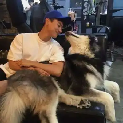 在最容易快乐的年纪不快乐有点可男生头像我要个性网