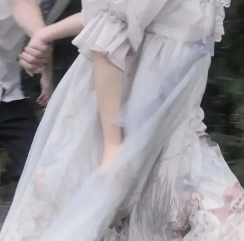 从未拥抱你,但我能感觉你你不曾言语,但我能听到你从未见过你,但是我爱你秒速五厘米