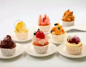 夏日美食庆典来啦招牌美食水果免费吃,全场嗨到爆