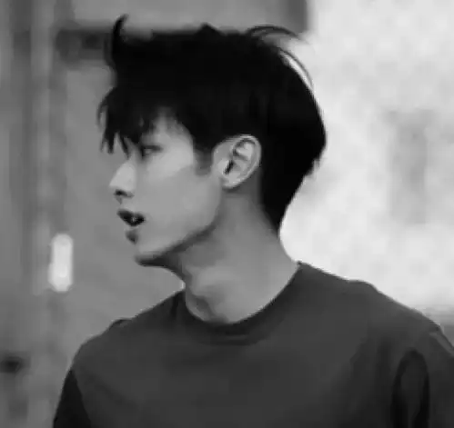 好看的人都这么留发型