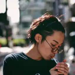 这就是你们说的痞帅男生吧