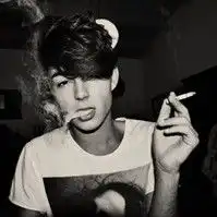 我很伤心求头像表达伤心的那种男的