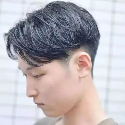 男生冬季简短发型