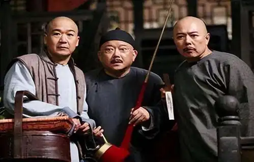 回顾张铁林称入英国籍是为了更好地为中国办事,遭炮轰吃相难看