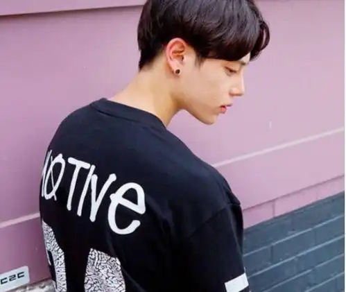 男生吃醋时的3大表现,100错不了,好玩又心疼小奶狗