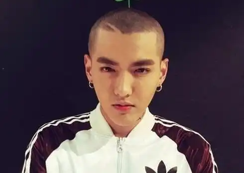 十位剃光头后霸气外露的男星,最后两个大反派厉害