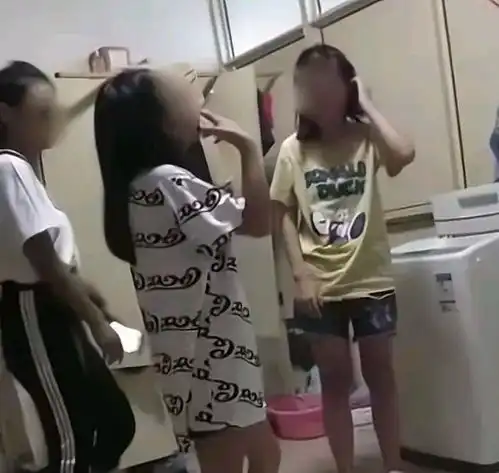 无法无天厦门13岁女孩被四名男女疯狂殴打凌辱十多个小时