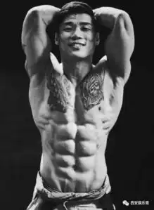 陕西消防员写真,八块肌燃爆了,他们出道还有宋仲基什么事...