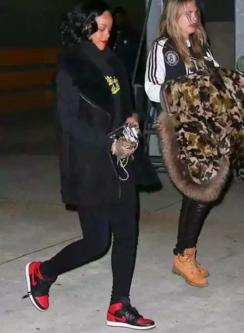 惊天级别,11色齐发性价比无敌,真标头层牛皮外场内场实战压马路随便穿男女情侣款经典运动鞋