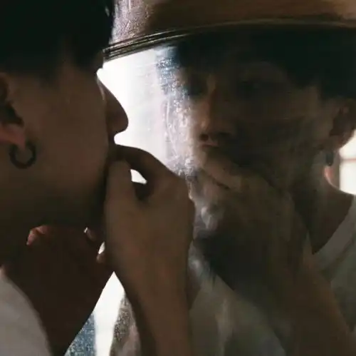 男生头像今天我依旧是个碌碌无为的知食分子